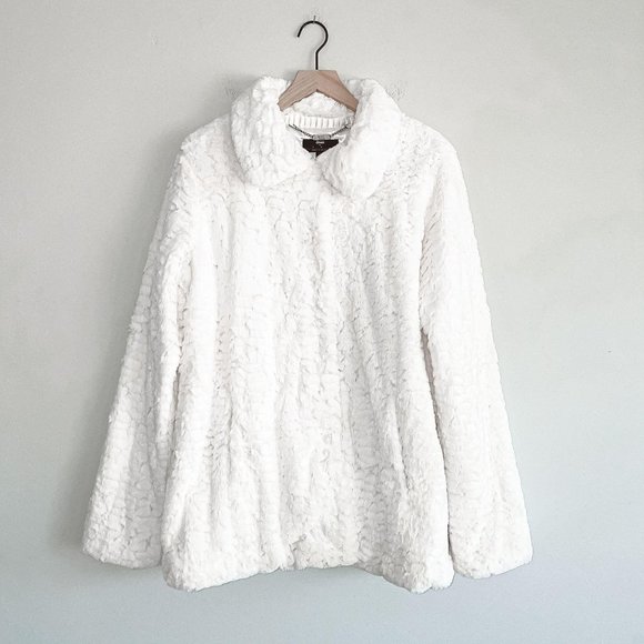 Dennis Basso Jackets & Blazers - Vintage Dennis Basso Faux Fur Jacket